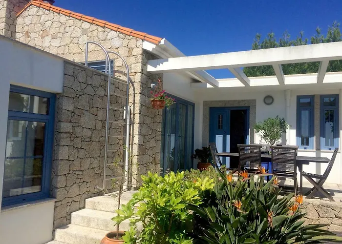 Дом отдыха Homeinland Of Terroso - Privat Pool, Grill & Seaview